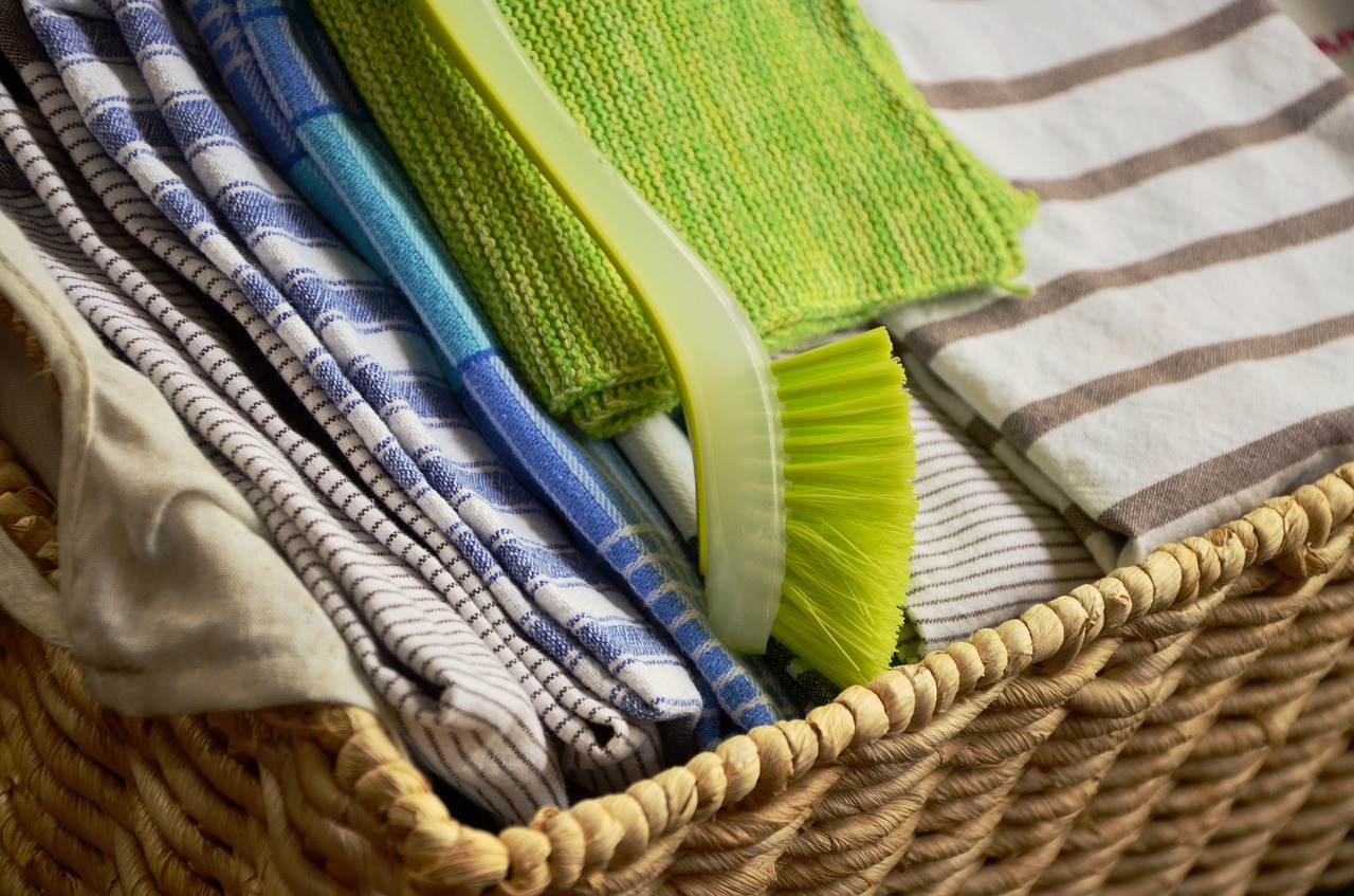 Jak czyścić i odświeżać dywany w domu: Proste triki i sprawdzone metody
